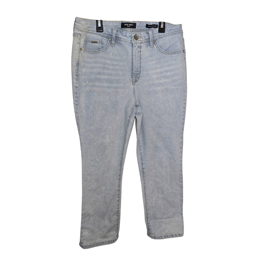 Nine West Taylor Cuffed Capris Light Wash Women's Size 10